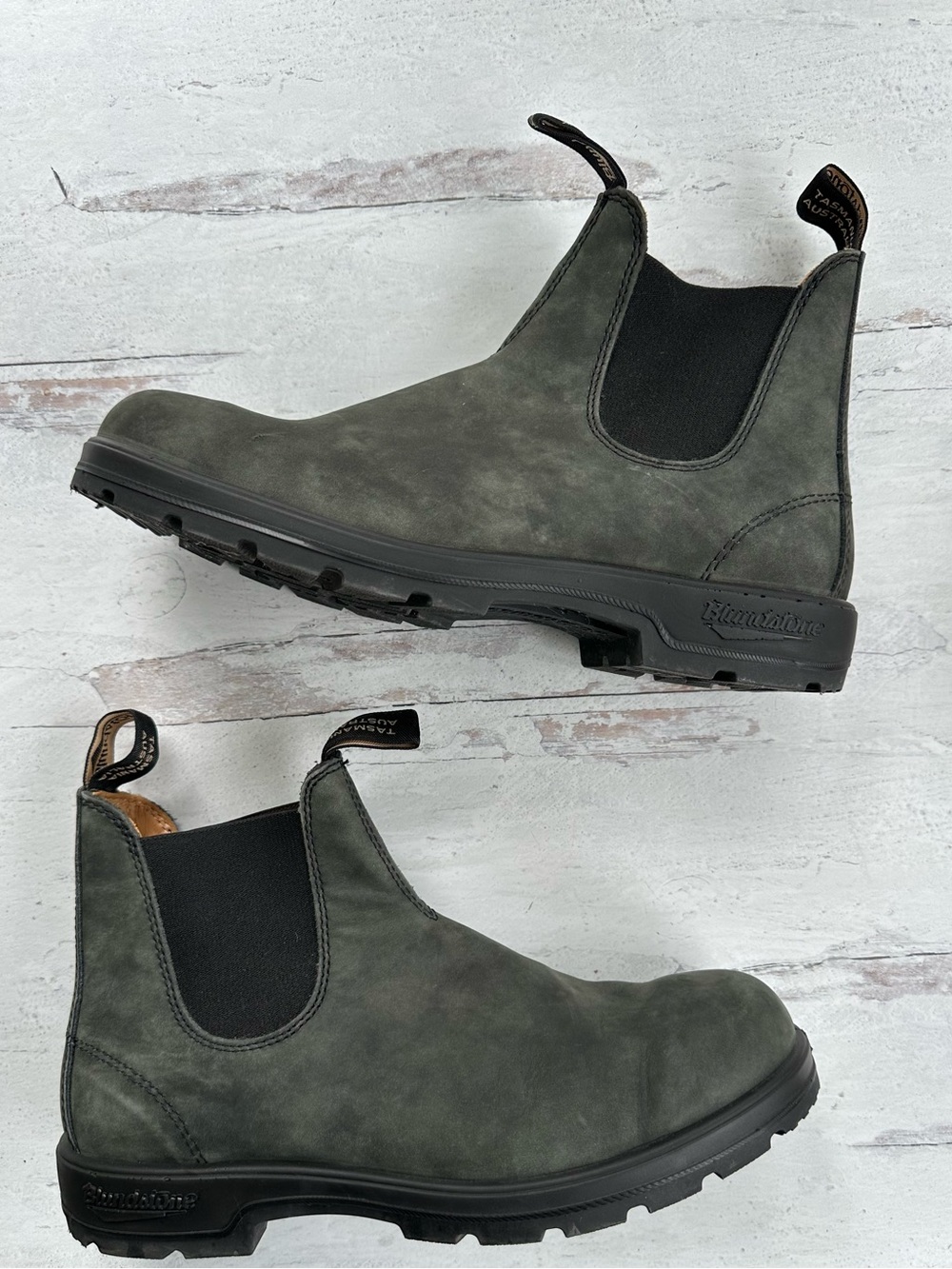 Blundstone • 587 Rustic Black Chelsea Boots Men’s US 11.5 (AU/UK 10.5)
